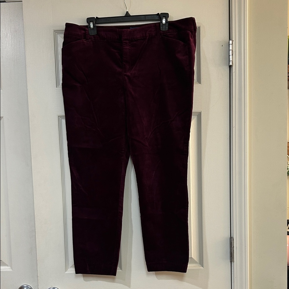 Old Navy Women's Burgundy Velvet Skinny Pants